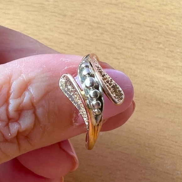 VINTAGE SOVIET UNION RUSSIAN TWO TONE 14K ROSE & WHITE GOLD RING HALLMARKED